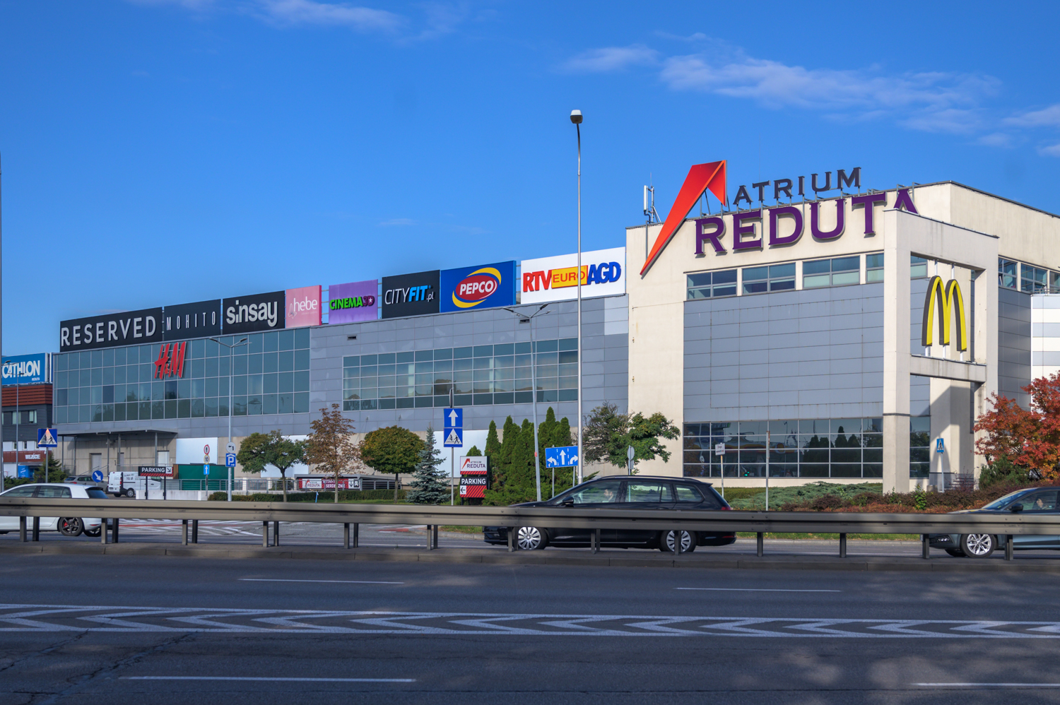 Zdjęcie architektury budynku Centrum handlowe Reduta